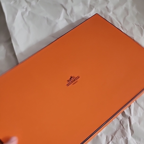 💓 Hermes Purple and Lavender Patterned Scarf - Picture 16 of 17